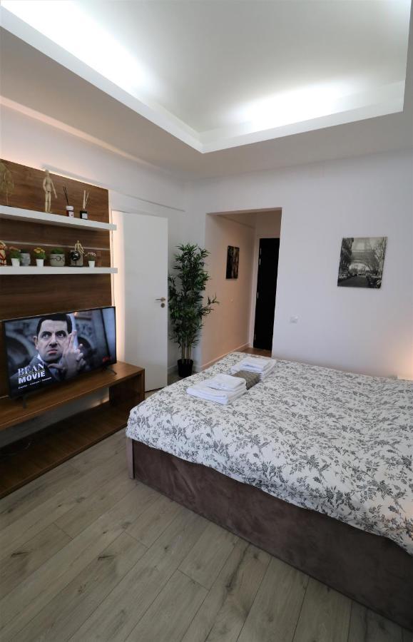 Charming City Center Apartment - Free Minibar Bukarest Exterior foto