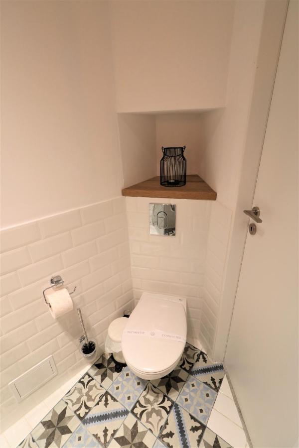 Charming City Center Apartment - Free Minibar Bukarest Exterior foto