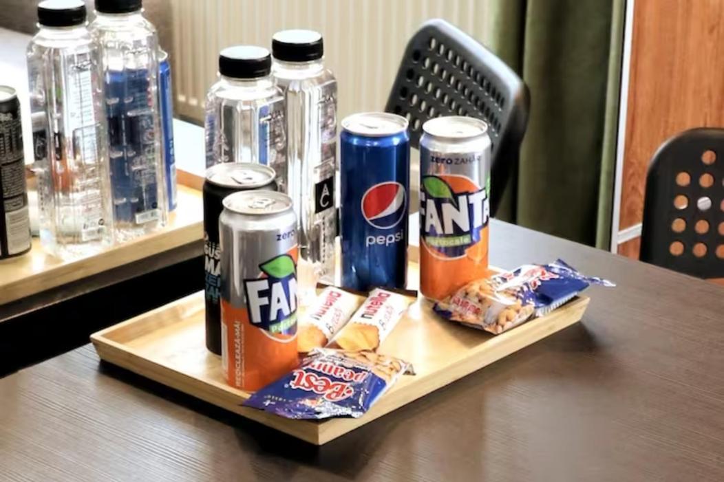 Charming City Center Apartment - Free Minibar Bukarest Exterior foto