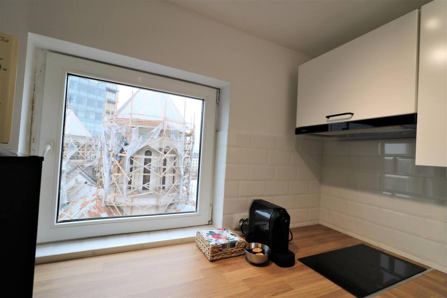 Charming City Center Apartment - Free Minibar Bukarest Exterior foto